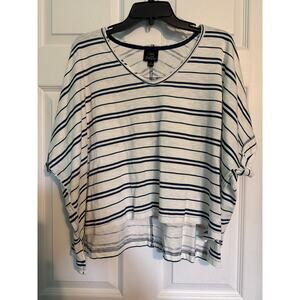 Women’s XL Oak & trellis pull over top